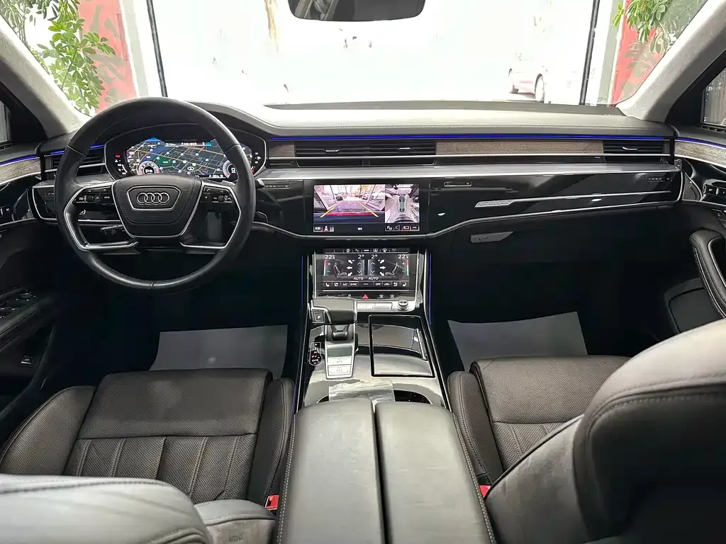 Audi A8 — фото 3