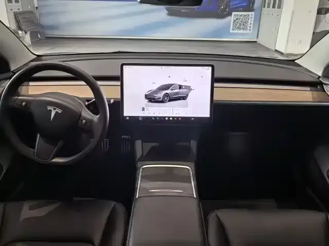 Tesla Model 3 — фото 6