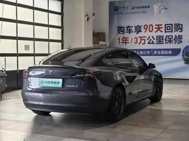 Tesla Model 3 — фото 2