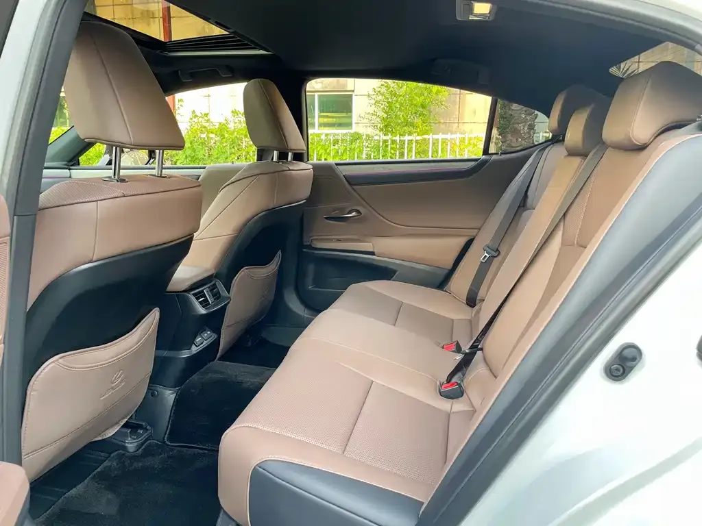 Lexus ES 2026 из CN, фото 9