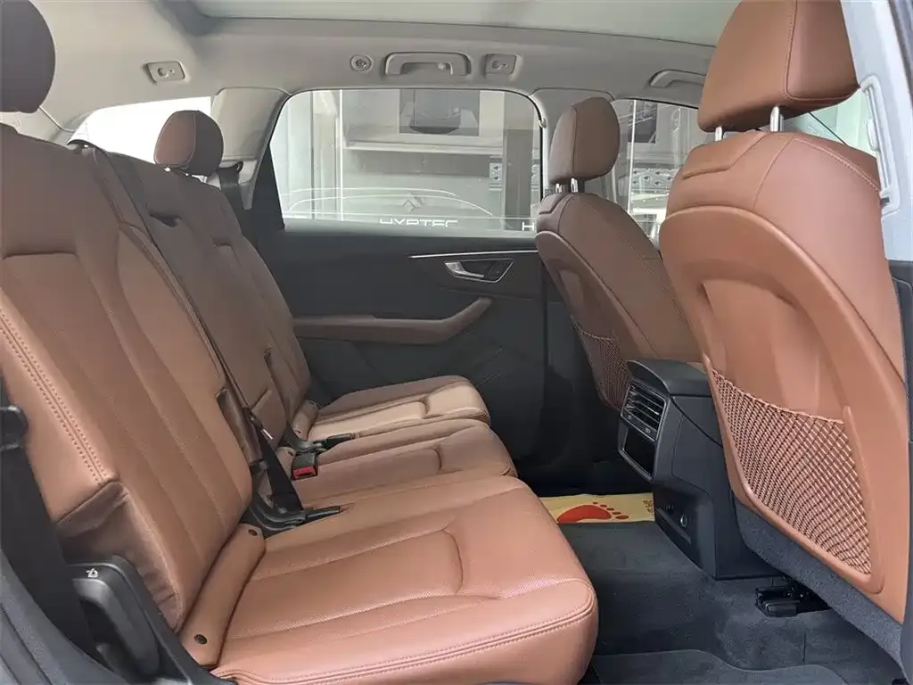 Audi Q7 2021 из CN, фото 7