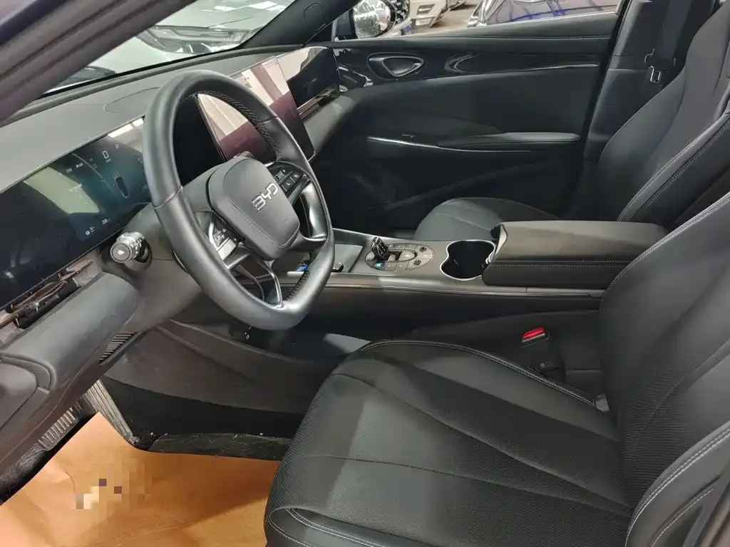 BYD Seal — фото 8