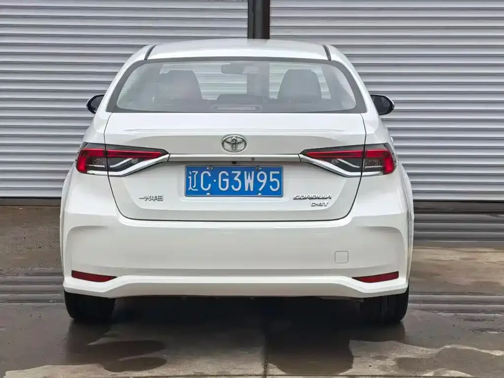 Toyota Corolla — фото 3