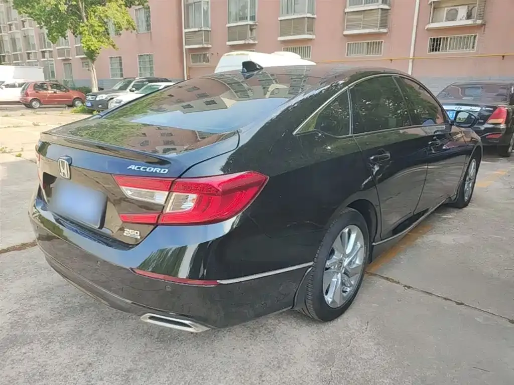 Honda Accord — фото 4