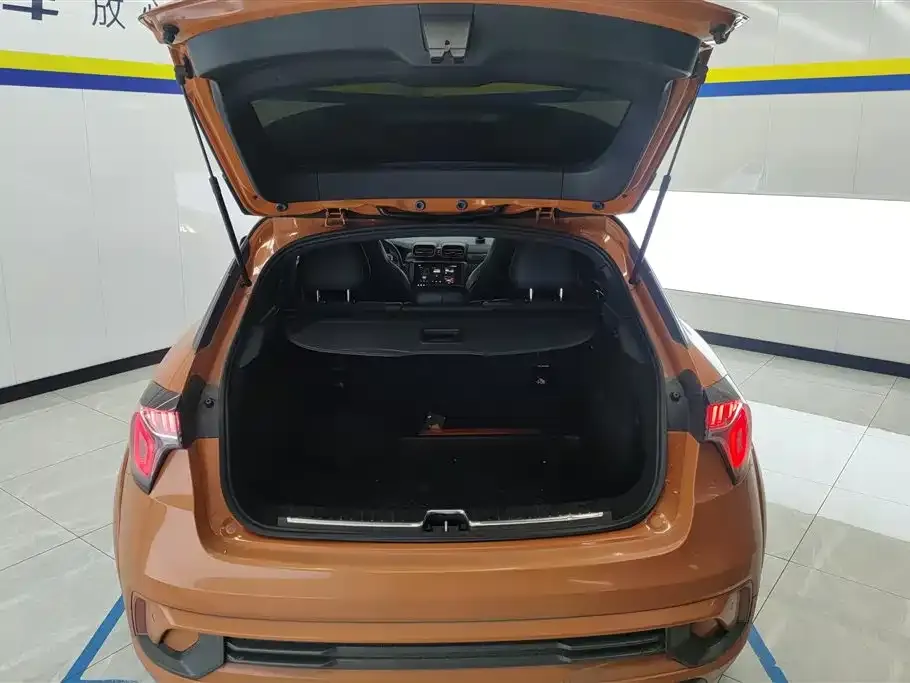 Lynk & Co 02 Hatchback 2021 из CN, фото 2