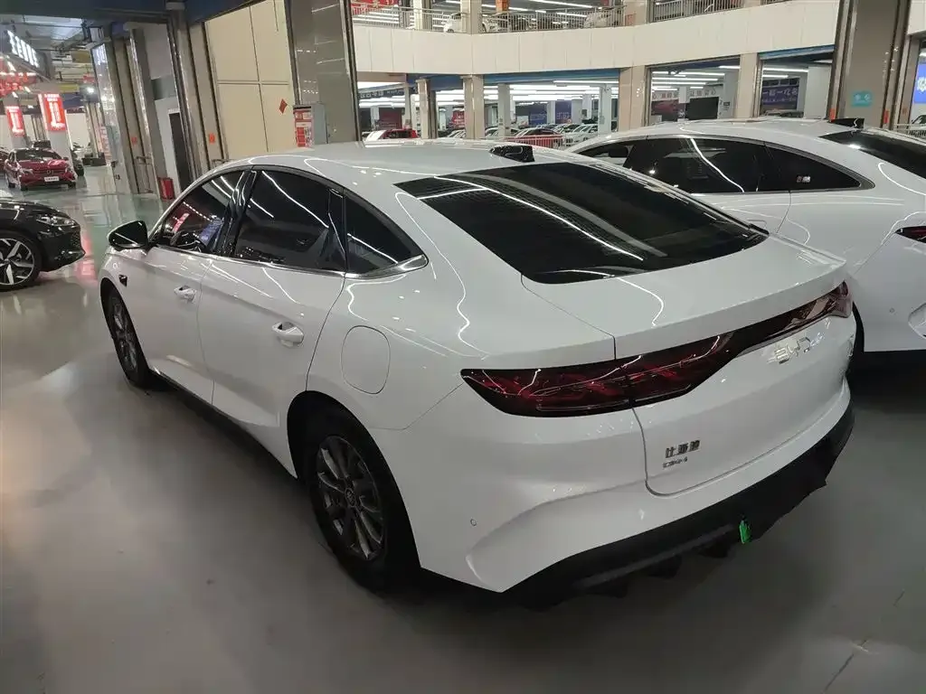 BYD Qin L — фото 10