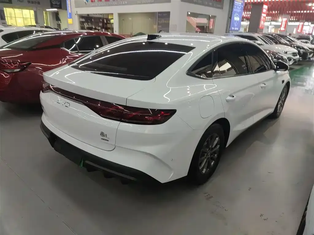 BYD Qin L — фото 4