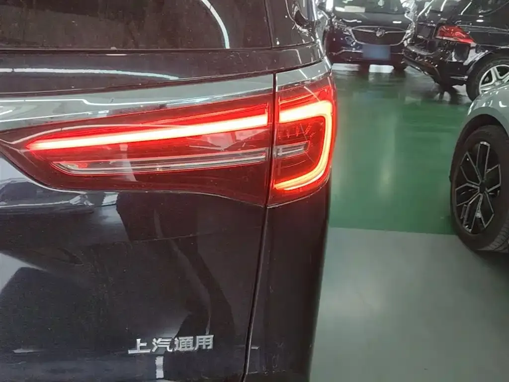 Buick GL8 2023 из CN, фото 7