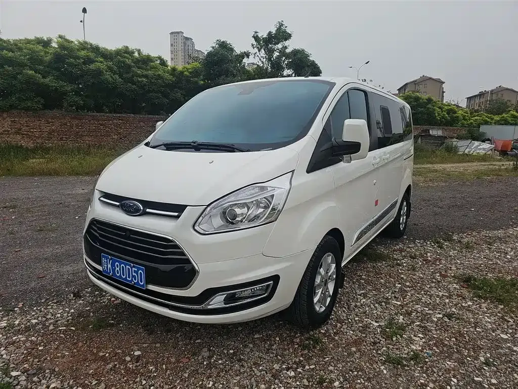 Ford Tourneo — фото 4