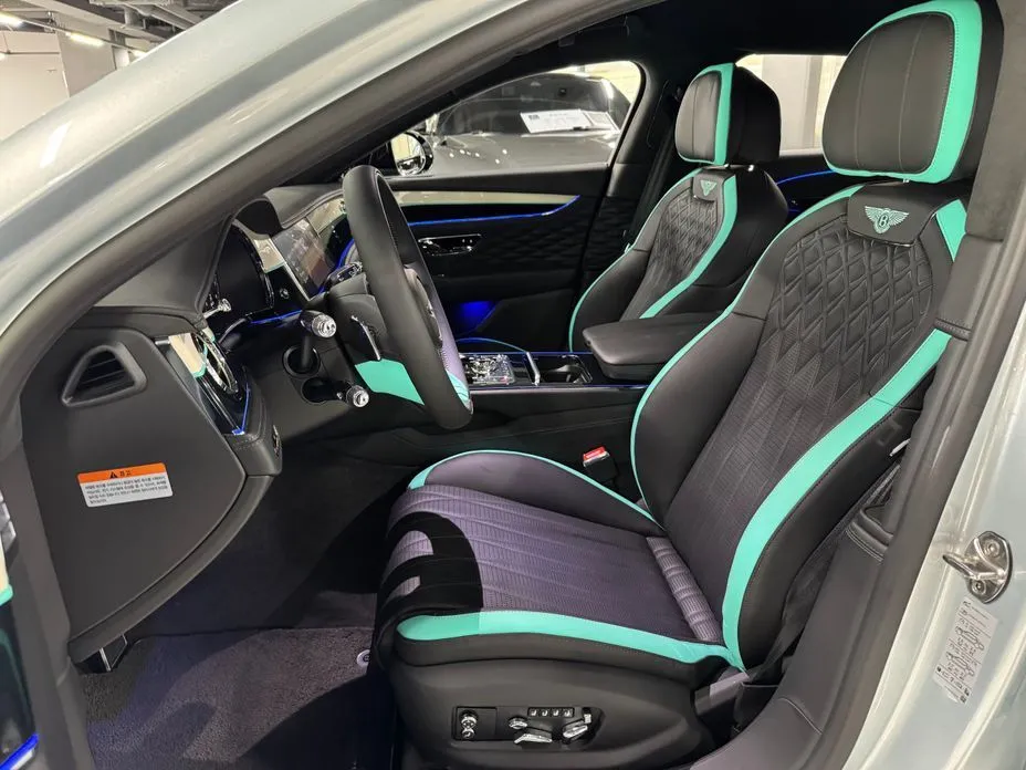 Bentley Flying Spur 2023 из KR, фото 4