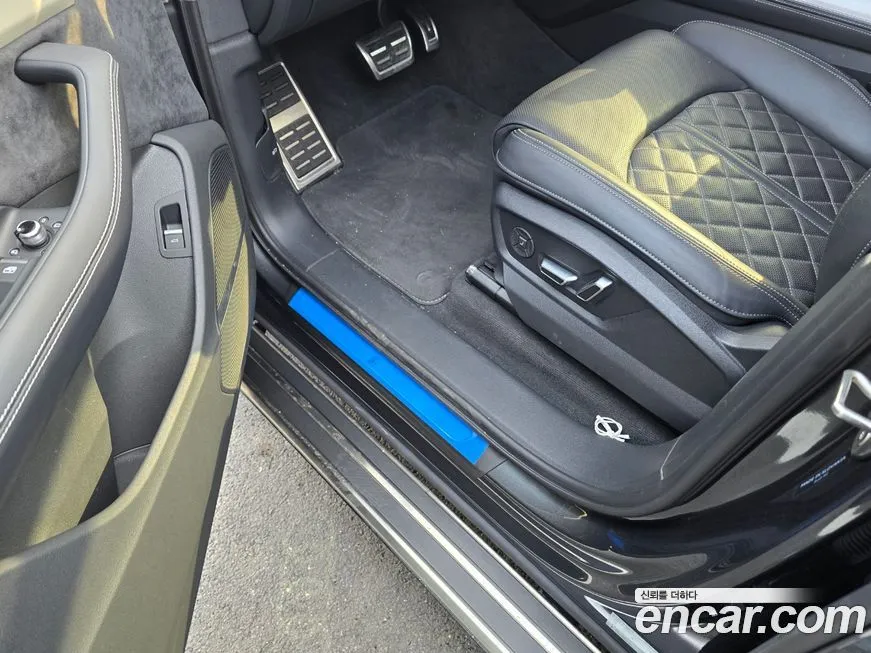 Audi Q7 2023 из KR, фото 7