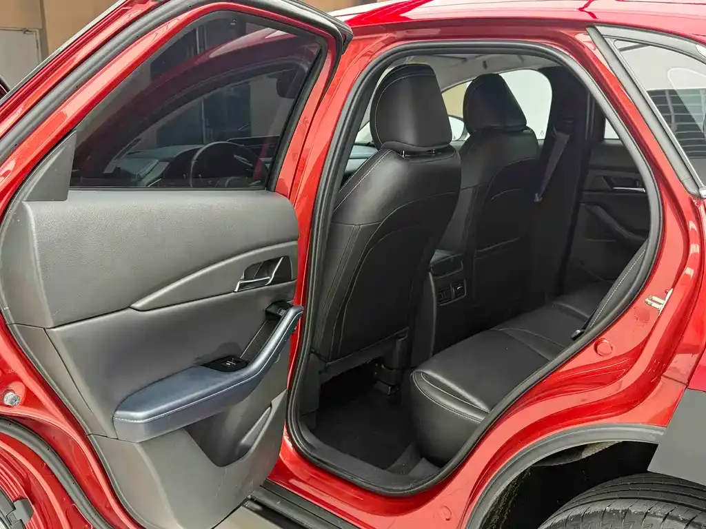 Mazda CX-30 — фото 9