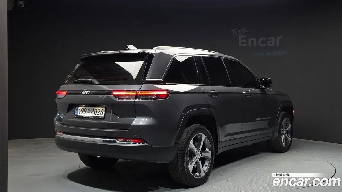 Jeep Cherokee 2023 из KR, фото 2