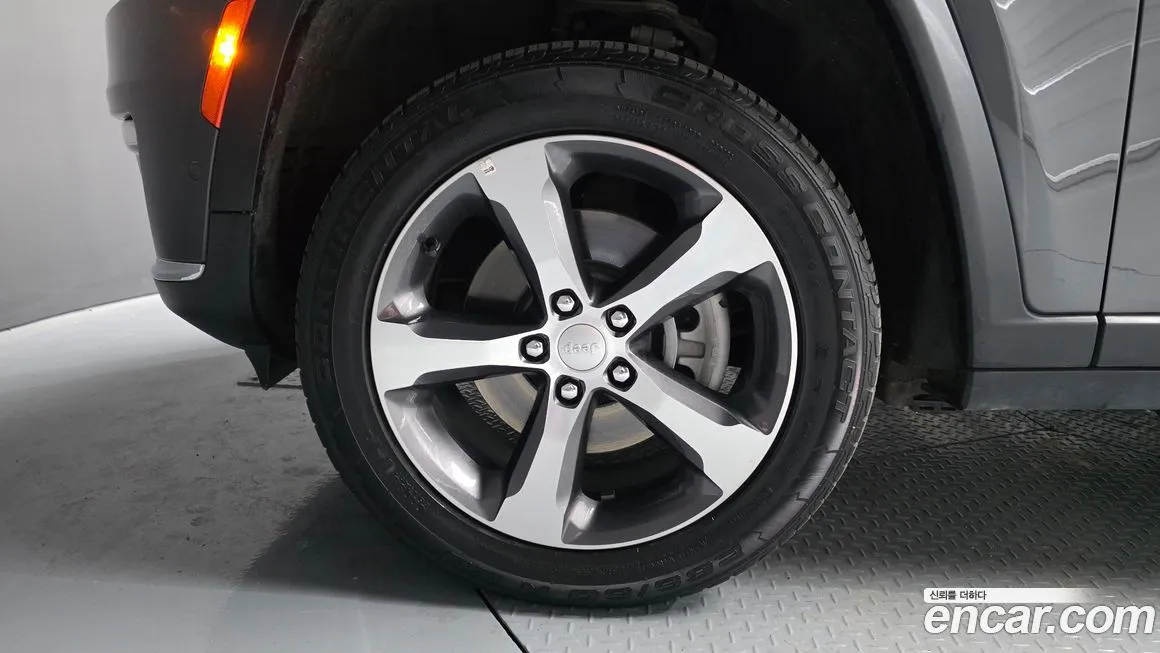 Jeep Cherokee 2023 из KR, фото 3