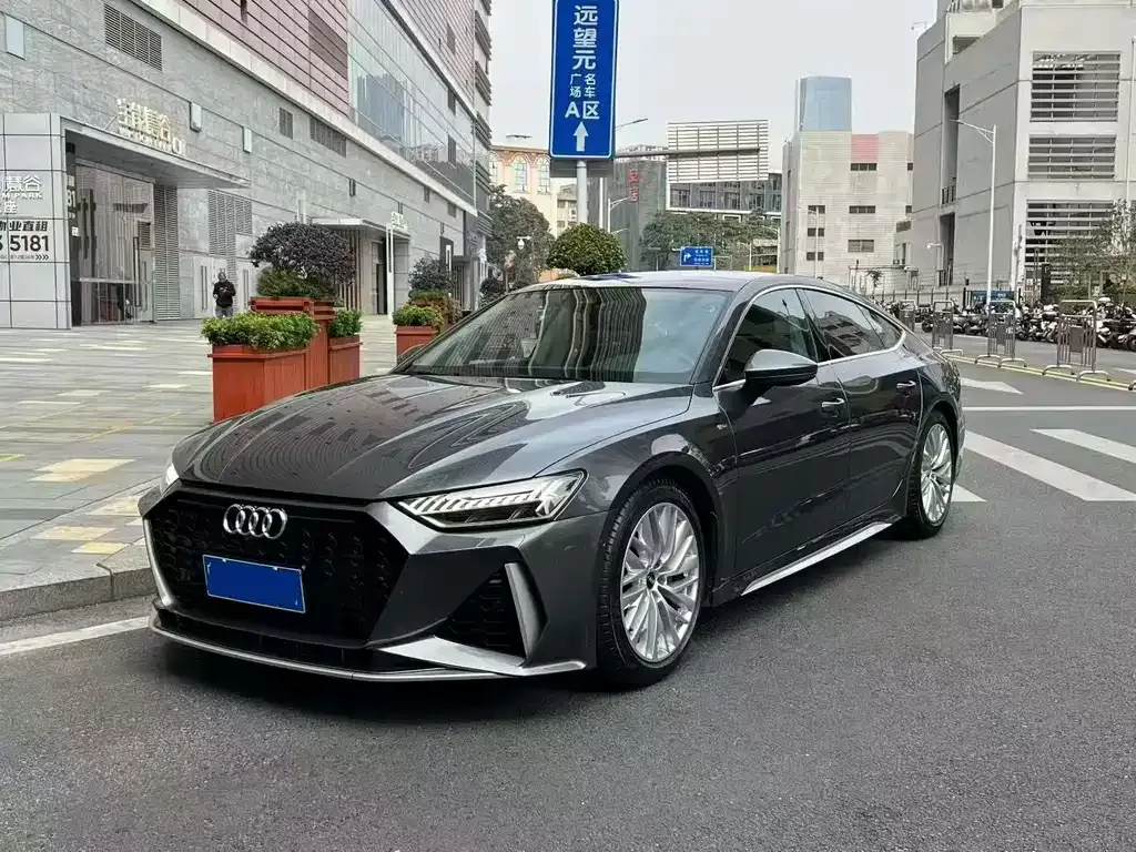Audi A7 — фото 1