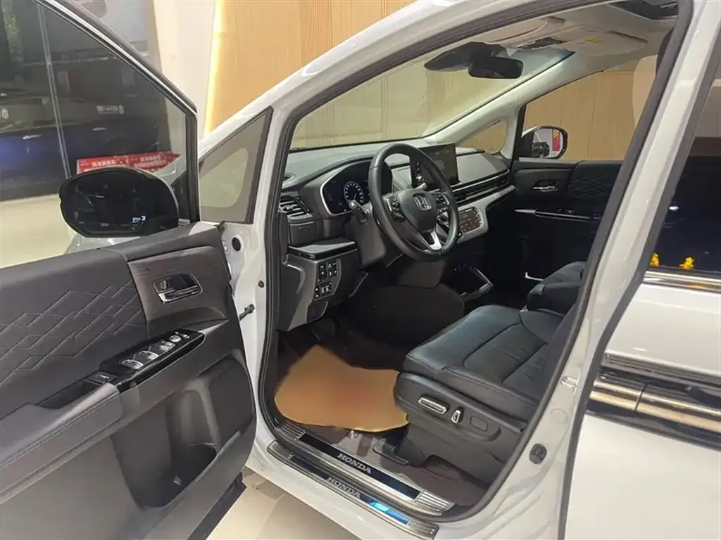 Honda Elysion 2025 из CN, фото 9