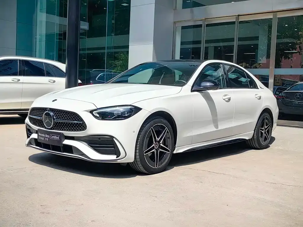 Mercedes-Benz C-Class — фото 1