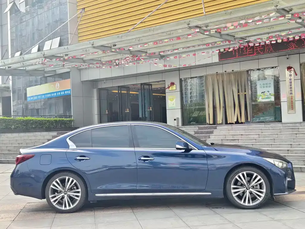 Infiniti Q50L 2023 из CN, фото 4