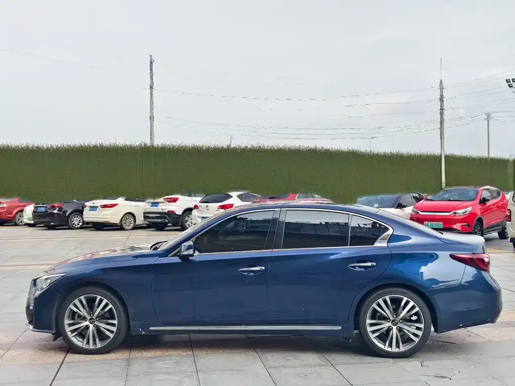 Infiniti Q50L 2023 из CN, фото 10