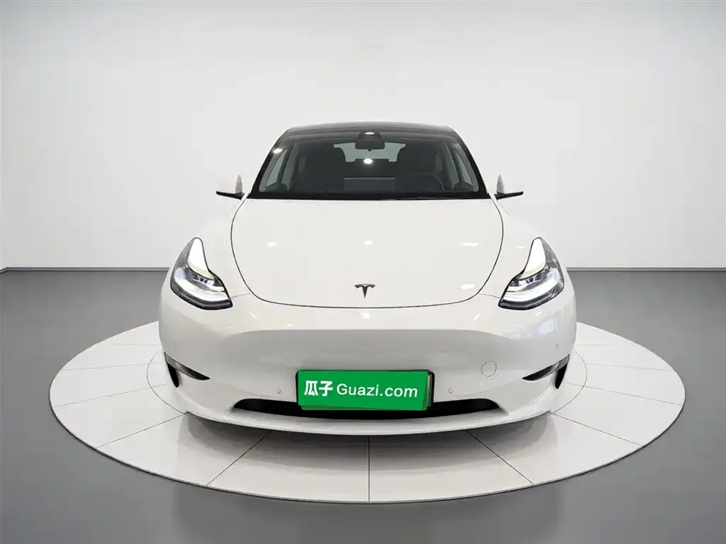 Tesla Model Y — фото 5