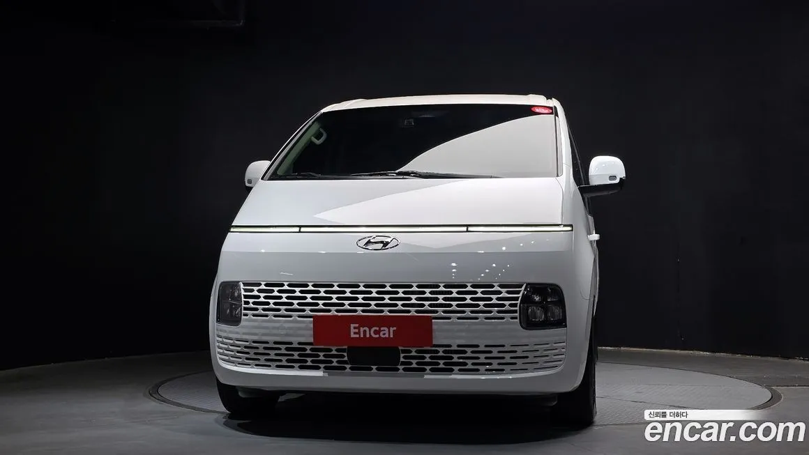 Hyundai Staria — фото 2