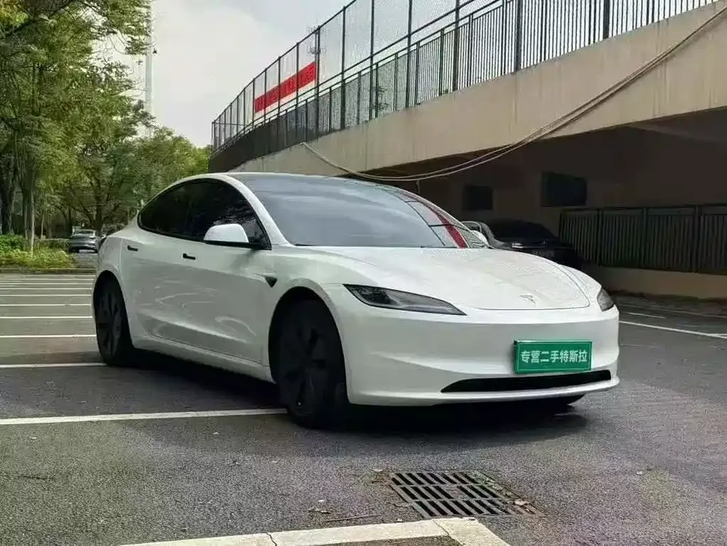 Tesla Model 3 — фото 6