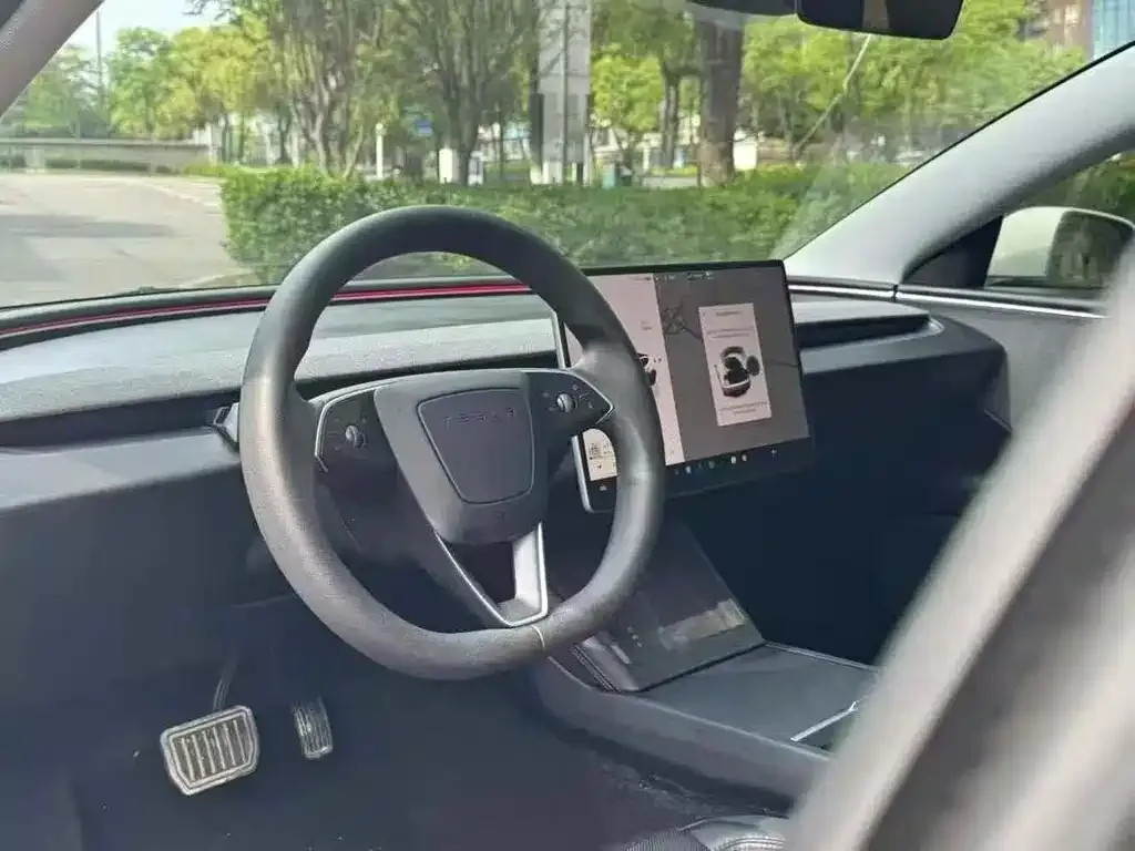 Tesla Model 3 — фото 3