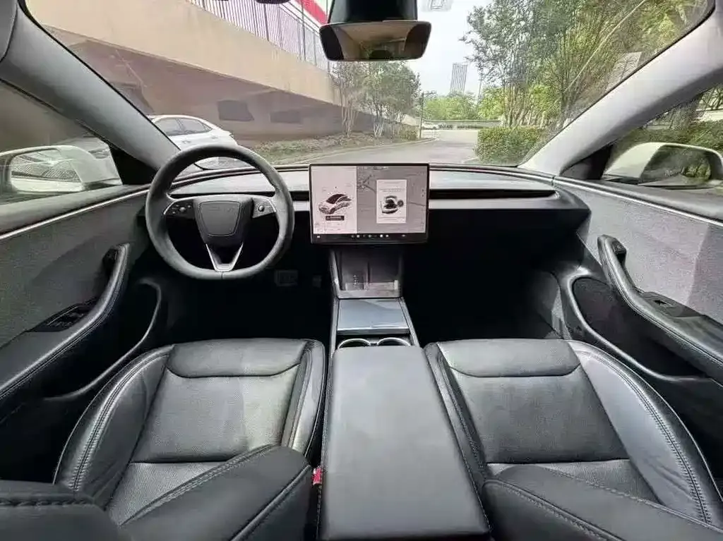 Tesla Model 3 — фото 8