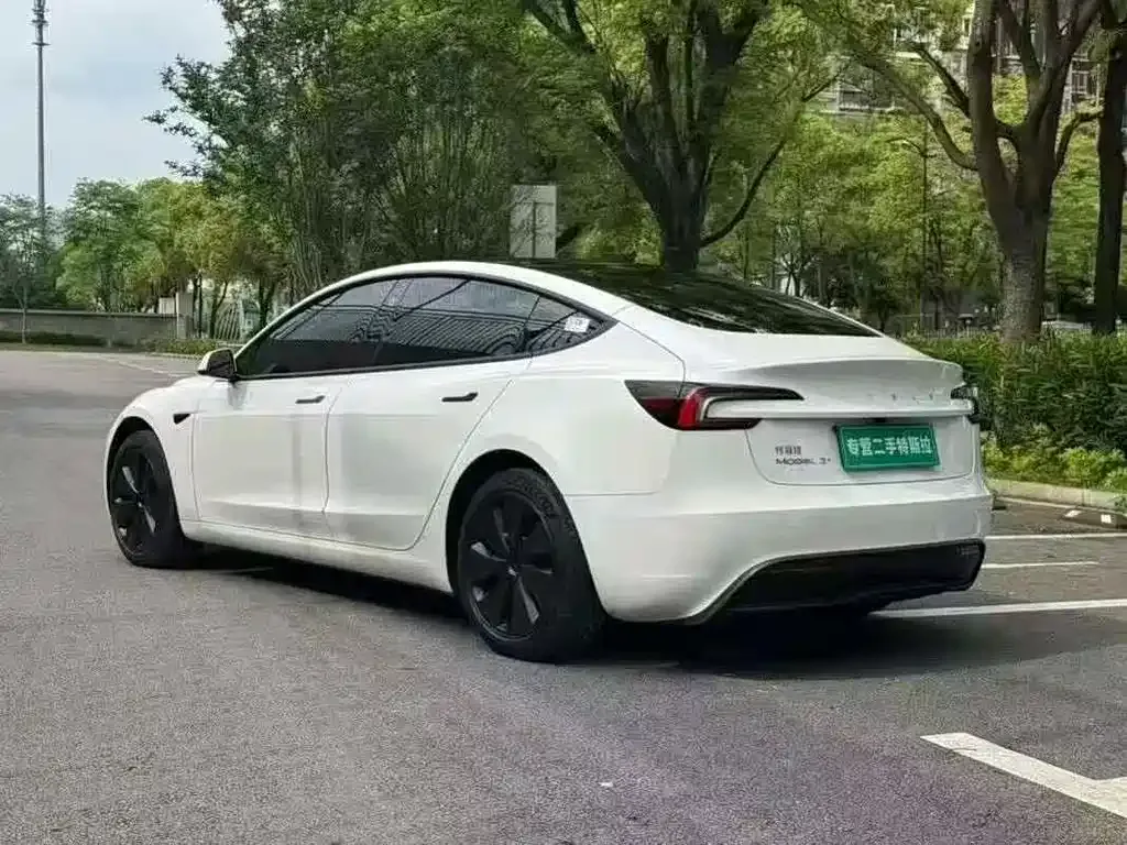 Tesla Model 3 — фото 5