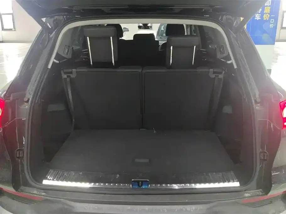 Audi Q6 2024 из CN, фото 2