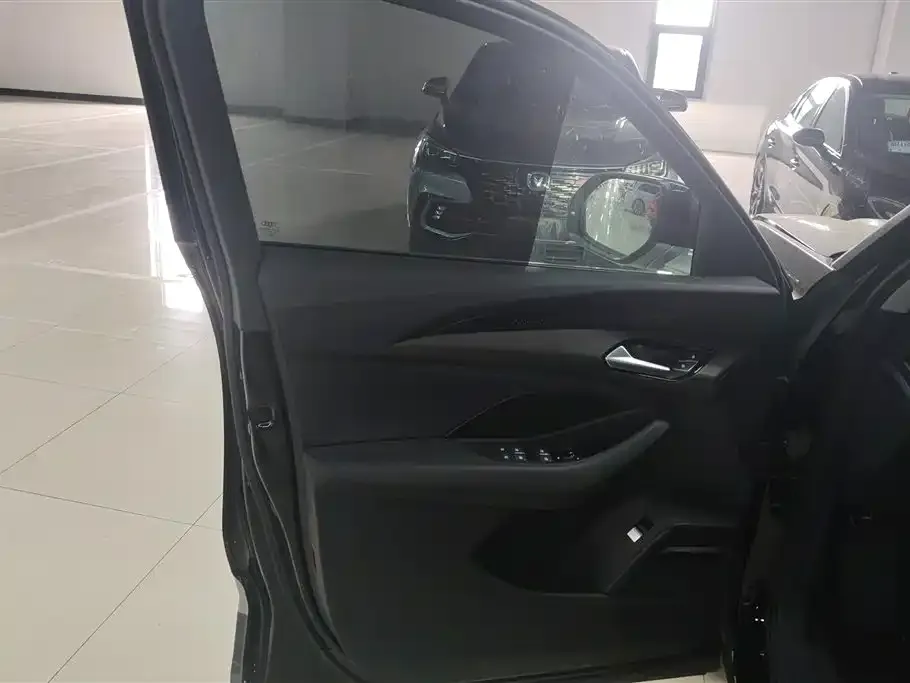 Audi Q6 2024 из CN, фото 3