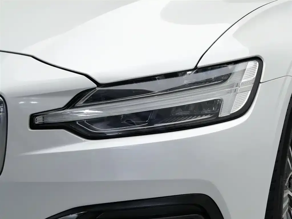 Volvo S60 2021 из CN, фото 5