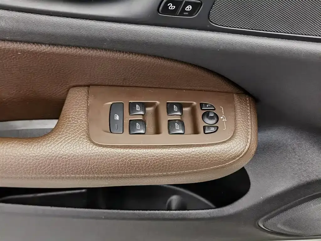 Volvo S60 2021 из CN, фото 7