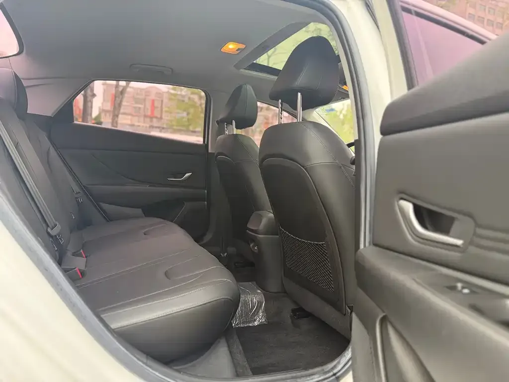 Hyundai Elantra 2021 из CN, фото 3