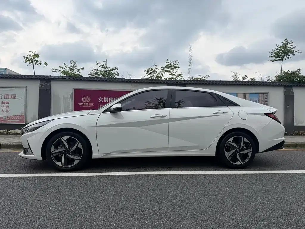 Hyundai Elantra 2021 из CN, фото 5