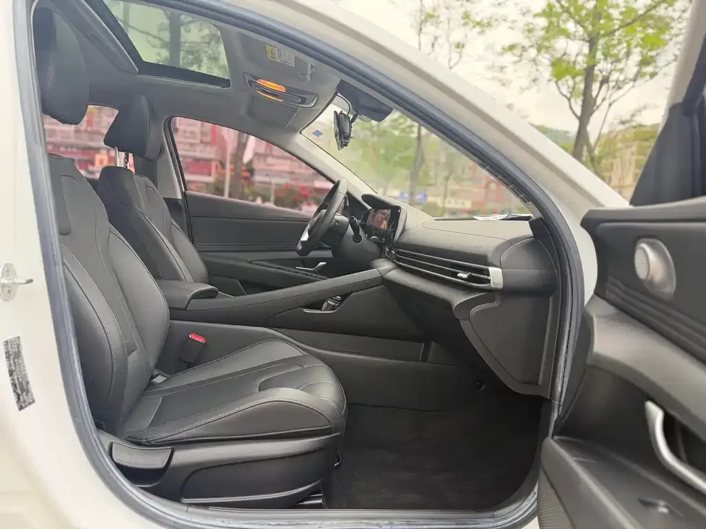 Hyundai Elantra 2021 из CN, фото 7