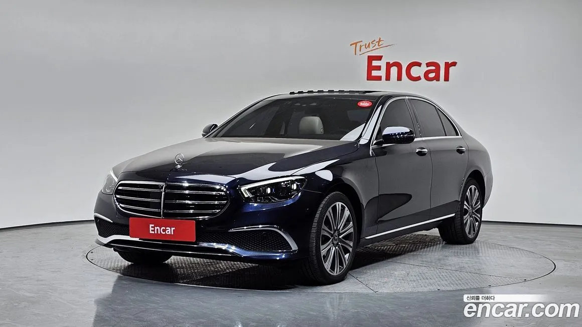 Mercedes-Benz E-Class — фото 1