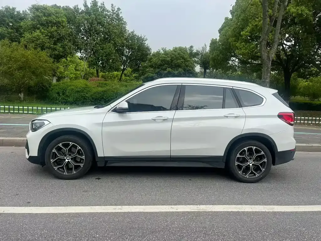 BMW X1 2021 из CN, фото 9