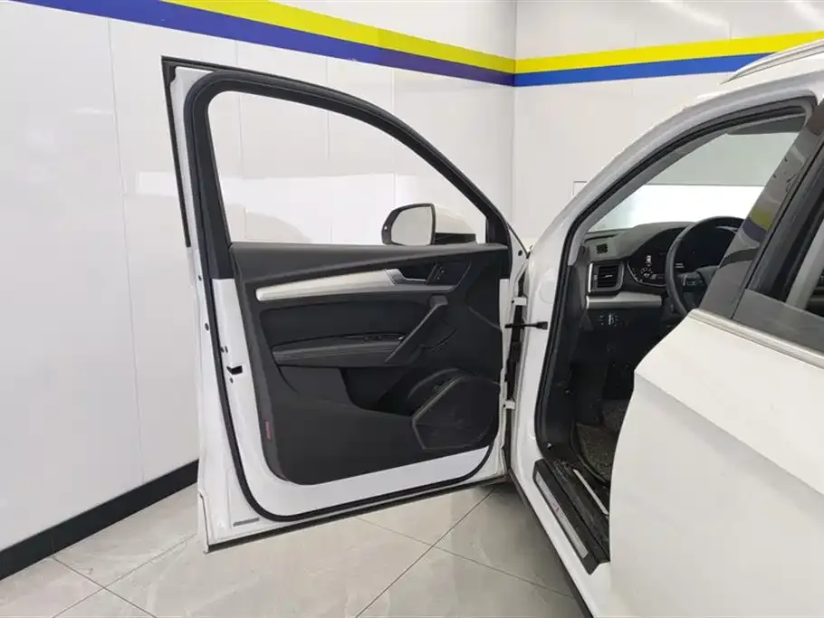 Audi Q5L 2021 из CN, фото 4