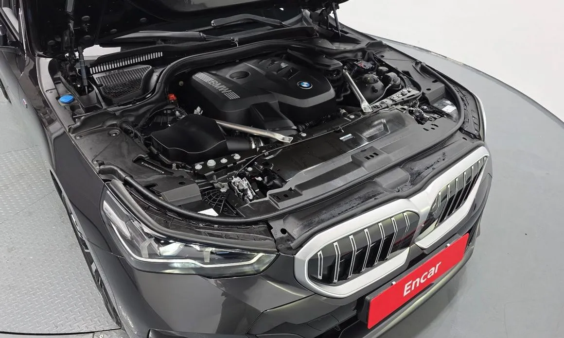 BMW 5-Series 2024 из KR, фото 8