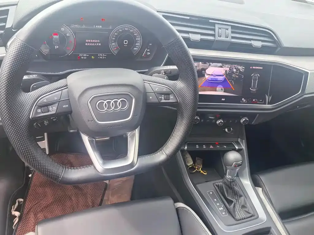 Audi Q3 — фото 2