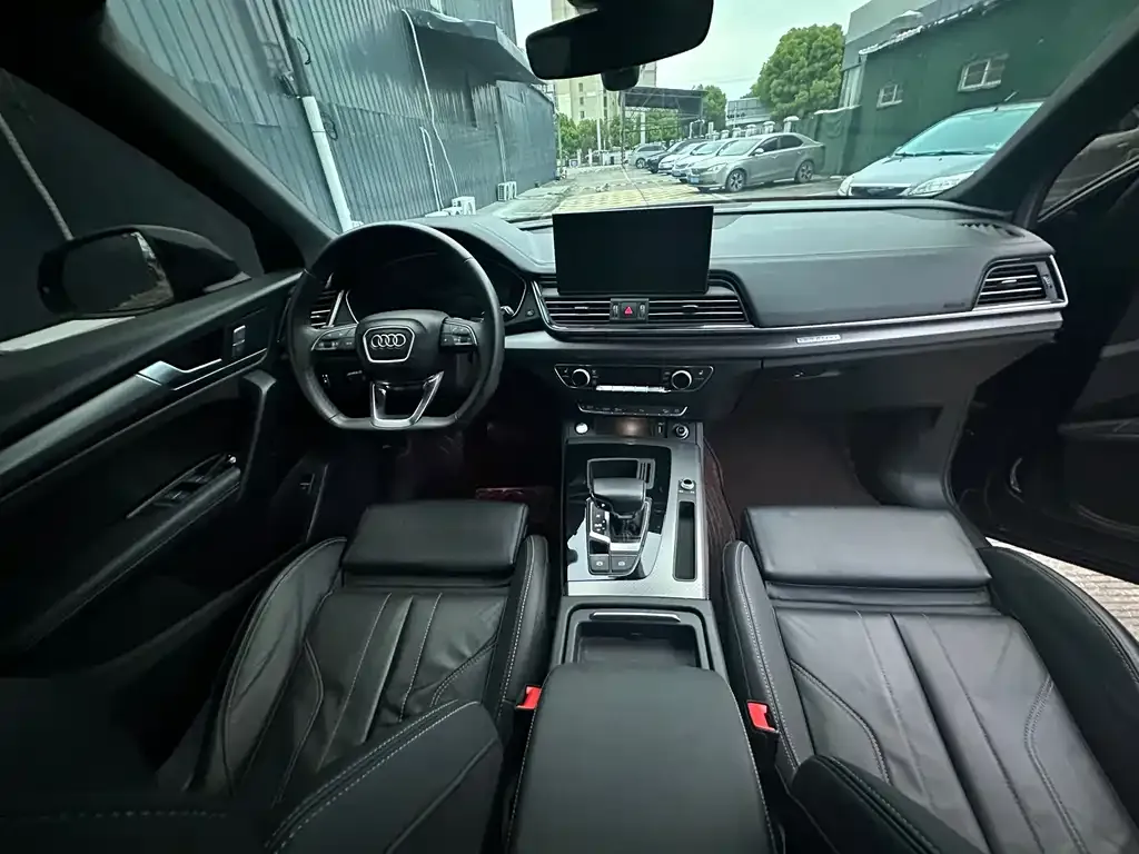 Audi Q5L 2023 из CN, фото 5