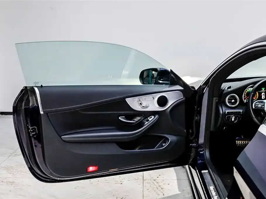 Mercedes-Benz C-Class (Import) — фото 3