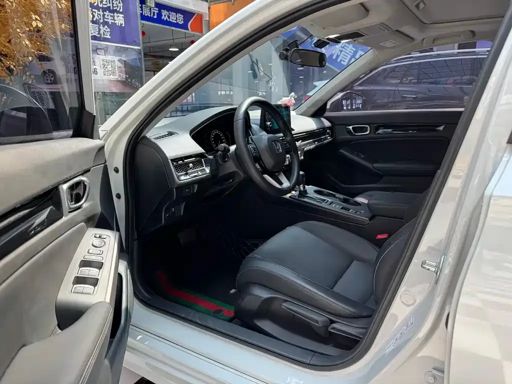 Honda Civic 2023 из CN, фото 2