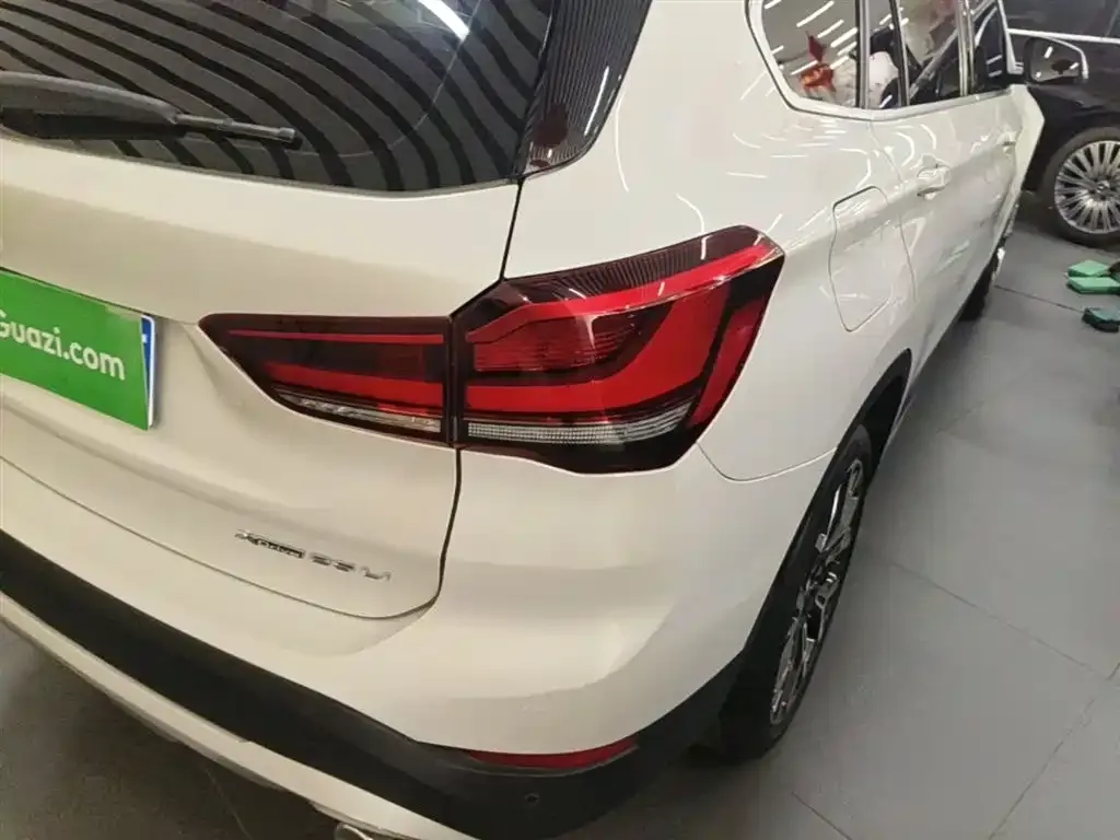 BMW X1 — фото 10