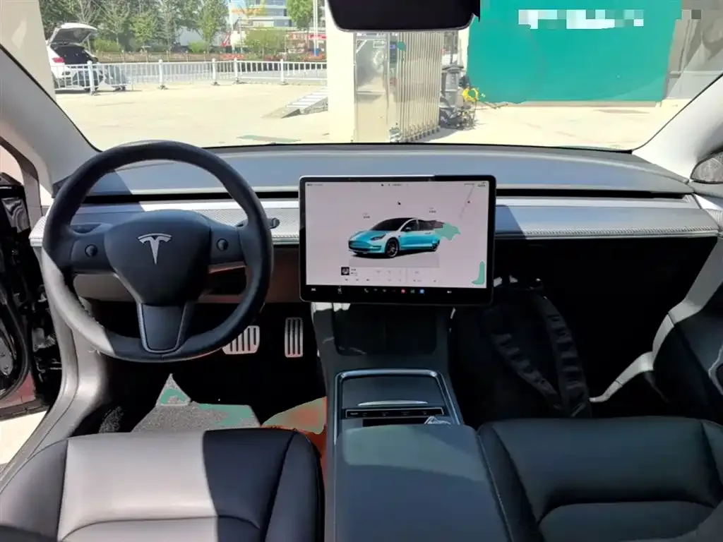 Tesla Model 3 — фото 6