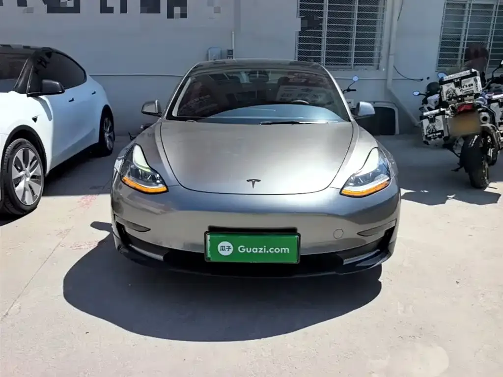 Tesla Model 3 — фото 10