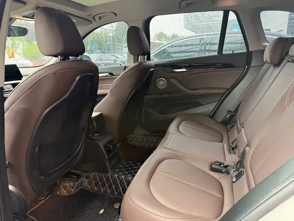 BMW X1 2022 из CN, фото 2
