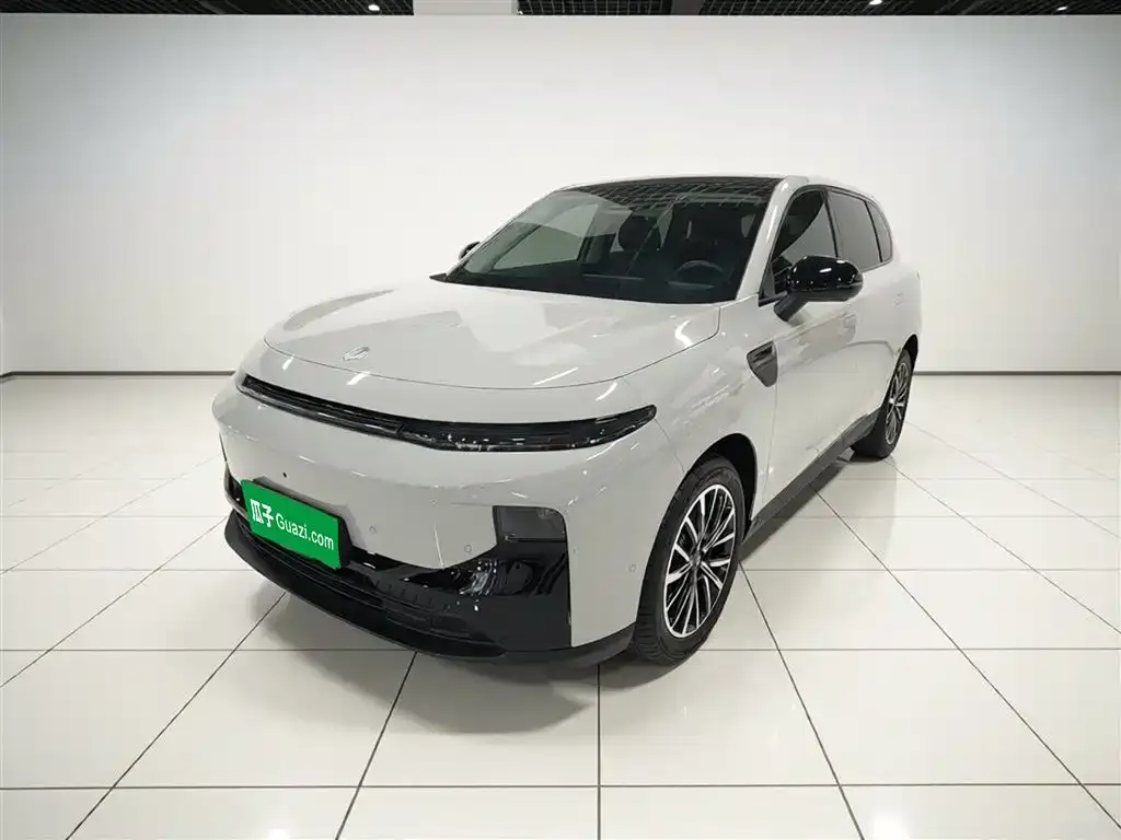 Leapmotor B10