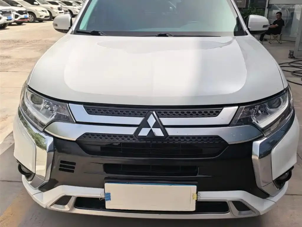 Mitsubishi Outlander 2022 из CN, фото 9